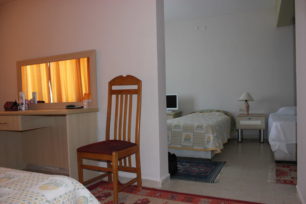 Can Karaburun Hotel Smirne Esterno foto